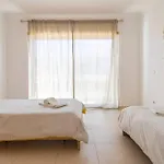 בית נופש Blue Horizon Duplex אלבופיירה